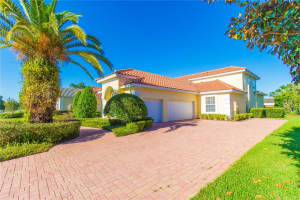 4911 KEENELAND CIRCLE, ORLANDO, FL 32819 Sold 05/24/23