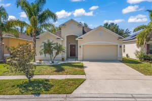 2882 MOONSTONE BEND, KISSIMMEE, FL 34758 Sold 06/13/23