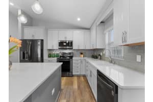 333 CASTLEMAIN CIRCLE, DAVENPORT, FL 33897 Sold 06/20/23