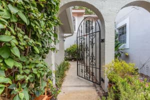 8003 BAYSIDE VIEW DRIVE, ORLANDO, FL 32819 Sold 07/28/23