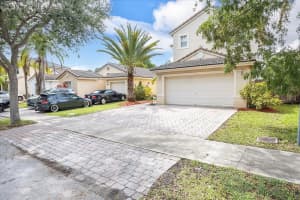 1915 15TH STREET, HOMESTEAD, FL 33035 Sold 08/08/23
