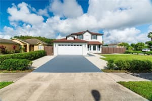 1002 APOPKA WOODS LANE, ORLANDO, FL 32824 Sold 07/13/23