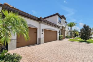 8527 PIPPEN DRIVE, ORLANDO, FL 32836 Sold 09/15/23