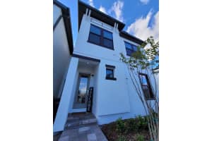 204 VILLA DOMANI CIRCLE, DAVENPORT, FL 33896 Sold 02/26/24