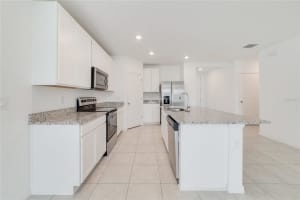 556 VISTA VILLAGES BOULEVARD, DAVENPORT, FL 33896 Sold 07/21/23
