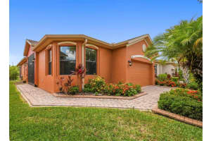871 GRAND CANAL DR, POINCIANA, FL 34759 Sold 02/19/24