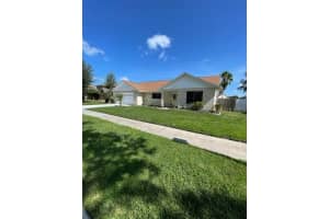11665 DARLINGTON DRIVE, ORLANDO, FL 32837 Sold 11/30/23