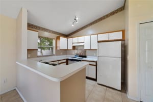 3304 HUNTWICKE BOULEVARD, DAVENPORT, FL 33837 Sold 12/01/23