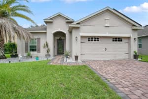 318 LAKE DAVENPORT CIR, DAVENPORT, FL 33837 Sold 09/03/23