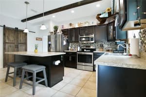 318 LAKE DAVENPORT CIR, DAVENPORT, FL 33837 Sold 09/03/23