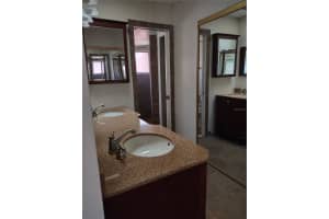 5025 NASSAU CIRCLE, ORLANDO, FL 32808 Sold 12/13/23