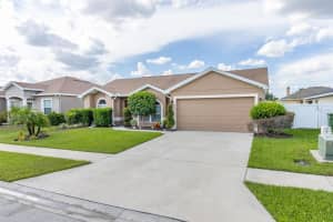 6577 CRESCENT LOOP, WINTER HAVEN, FL 33884 Sold 11/30/23