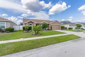 6577 CRESCENT LOOP, WINTER HAVEN, FL 33884 Sold 11/30/23