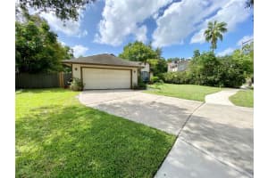 6476 PICCADILLY LANE, ORLANDO, FL 32835 Sold 09/29/23