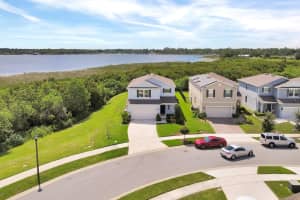 2302 NUTHATCH STREET, SAINT CLOUD, FL 34771 Sold 12/28/23