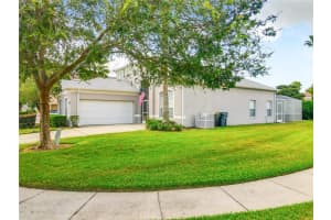 107 JULLIARD BOULEVARD, DAVENPORT, FL 33897 Sold 03/28/25