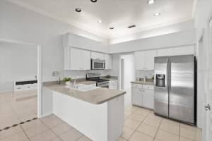 126 LAKE MARIAM WAY, WINTER HAVEN, FL 33884 Sold 06/07/24