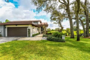 8 NOTTINGHAM WAY, HAINES CITY, FL 33844 Sold 01/31/24