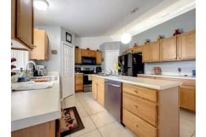 5892 ROYAL HILLS CIRCLE, WINTER HAVEN, FL 33881 Sold 12/04/23