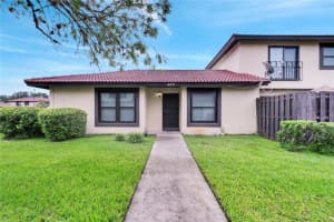 429 HUNTER CIRCLE, KISSIMMEE, FL 34758 Sold 11/06/23