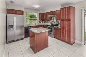 2229 CHURCHILL DOWNS CIRCLE, ORLANDO, FL 32825 Sold 11/02/23