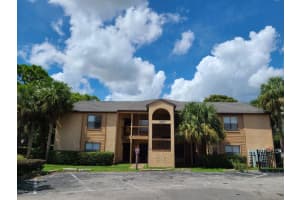2001 CASCADES BOULEVARD, KISSIMMEE, FL 34741 Sold 04/10/24