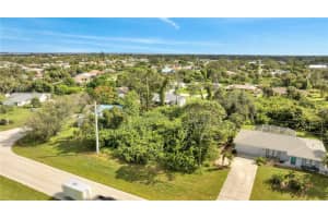 18571 EDGEWATER DRIVE, PORT CHARLOTTE, FL 33948 - MLS#MFRS5092847