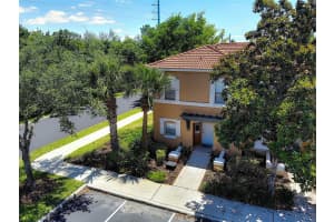 8400 BLUE LAGOON DR, KISSIMMEE, FL 34747 Sold 05/20/24