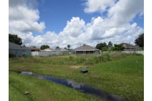 704 VERSAILLES LANE, KISSIMMEE, FL 34759 Sold 10/06/25