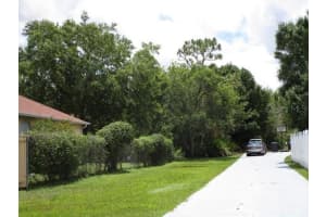 605 WALLABY LANE, POINCIANA, FL 34759 Sold 10/23/25