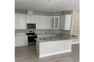 908 MARGARITAVILLE AVENUE, DAYTONA BEACH, FL 32124 Sold 03/19/24