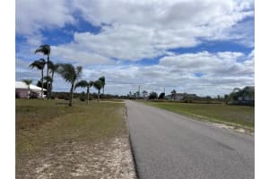 7 POINCIANA DRIVE, INDIAN LAKE ESTATES, FL 33855 - MLS#MFRS5099601