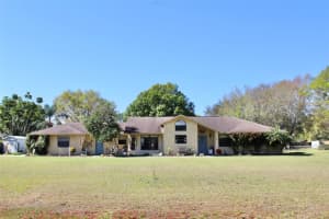 1725 JAN LAN BOULEVARD, SAINT CLOUD, FL 34772 Sold 11/22/24