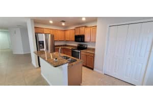 569 CRESTING OAK CIRCLE, ORLANDO, FL 32824 Sold 08/08/24