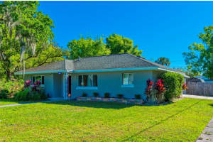621 KENTUCKY AVENUE, SAINT CLOUD, FL 34769 Sold 11/07/24