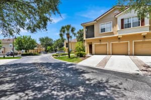 2732 OAKWATER DRIVE, KISSIMMEE, FL 34747 - MLS#MFRS5103191