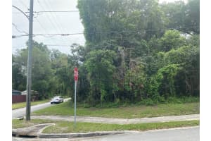 401 S KENTUCKY AVENUE, DELAND, FL 32724 Sold 08/19/25