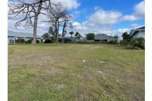 201 MARK TWAIN LANE, ROTONDA WEST, FL 33947 - MLS#MFRS5103646