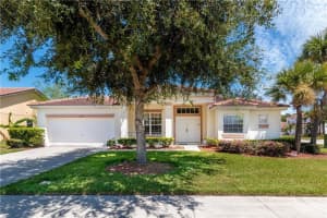 3023 FLORENCIA DRIVE, KISSIMMEE, FL 34744 Sold 10/18/24