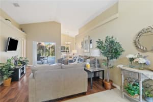 215 HUMMINGBIRD PASS, DAVENPORT, FL 33896 Sold 07/16/24