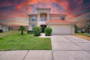 573 Viola Dr, DAVENPORT