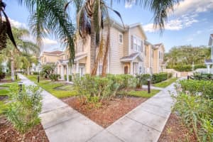 5352 DIPLOMAT COURT, KISSIMMEE, FL 34746 Sold 07/22/24
