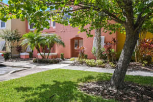 4706 FLAGLER BEACH WAY, KISSIMMEE, FL 34746 Sold 04/17/25