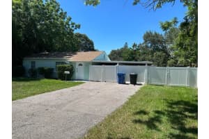 1565 CANTERBURY ROAD, SAINT PETERSBURG, FL 33710 Sold 02/03/25