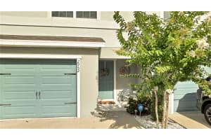 2952 FIELDWOOD CIRCLE, SAINT CLOUD, FL 34772 Sold 08/30/24