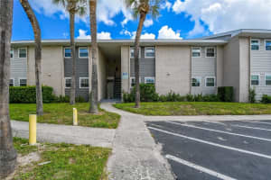 809 SKY LAKE CIRCLE, ORLANDO, FL 32809 Sold 09/06/24