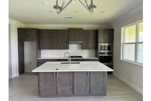 2772 PARK RIDGE STREET, APOPKA, FL 32712 Sold 03/12/25