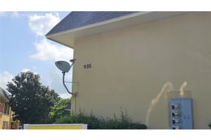 935 OAK RIDGE ROAD, ORLANDO, FL 32809 Sold 09/30/24