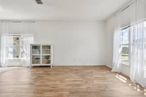 1404 LONGVILLE CIRCLE, TAVARES, FL 32778 Sold 03/28/25