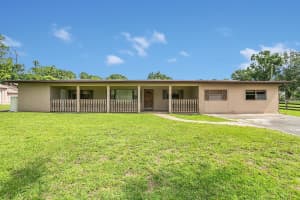 2214 NEW YORK STREET, MELBOURNE, FL 32904 Sold 09/27/24